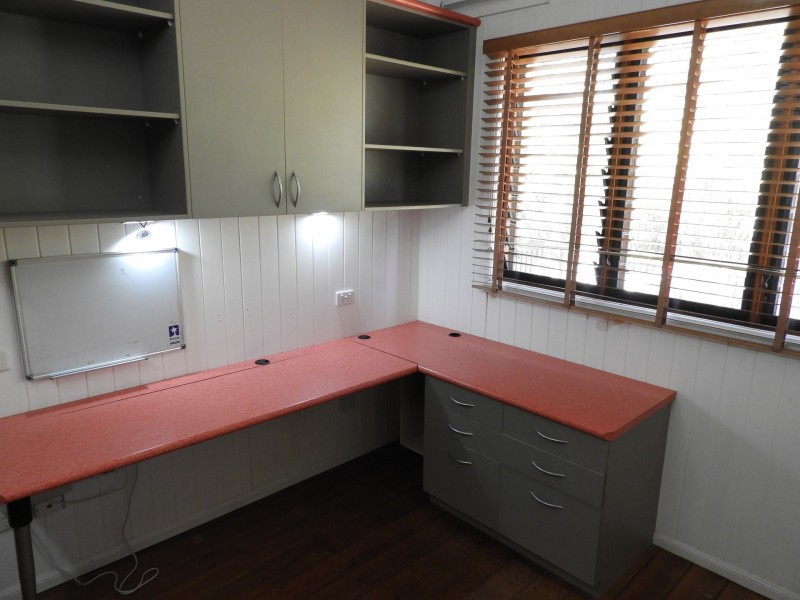 22 Sherriff Street, Hermit Park QLD 4812