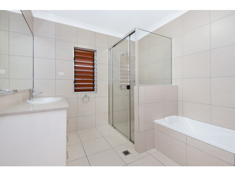 10 Albatross Court, Kirwan QLD 4817