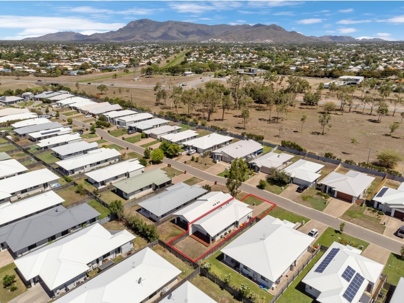 33 Gadsden Loop, Mount Louisa QLD 4814