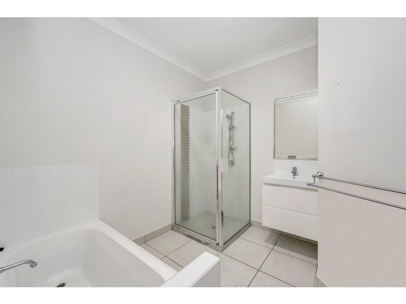 33 Gadsden Loop, Mount Louisa QLD 4814