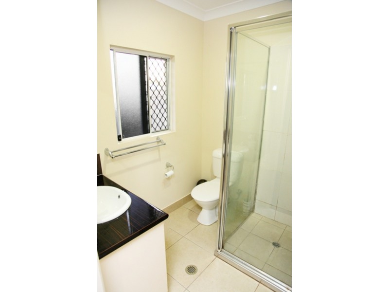 4 Rattray Street, Bushland Beach QLD 4818