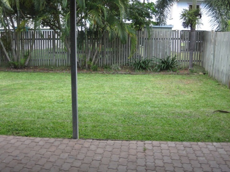 10 Tilanus Street, Heatley QLD 4814