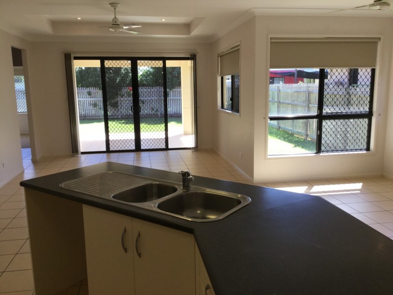 21 Sheerwater Parade, Douglas QLD 4814