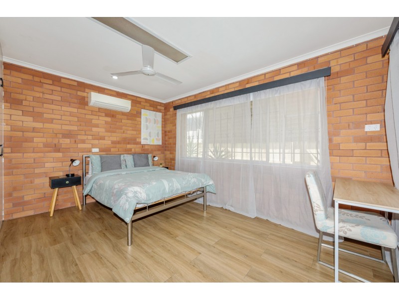 18 Edwards Street, West End QLD 4810