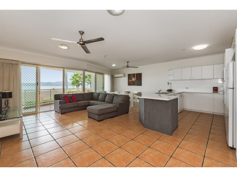 2/7 Mariners Drive, Townsville City QLD 4810