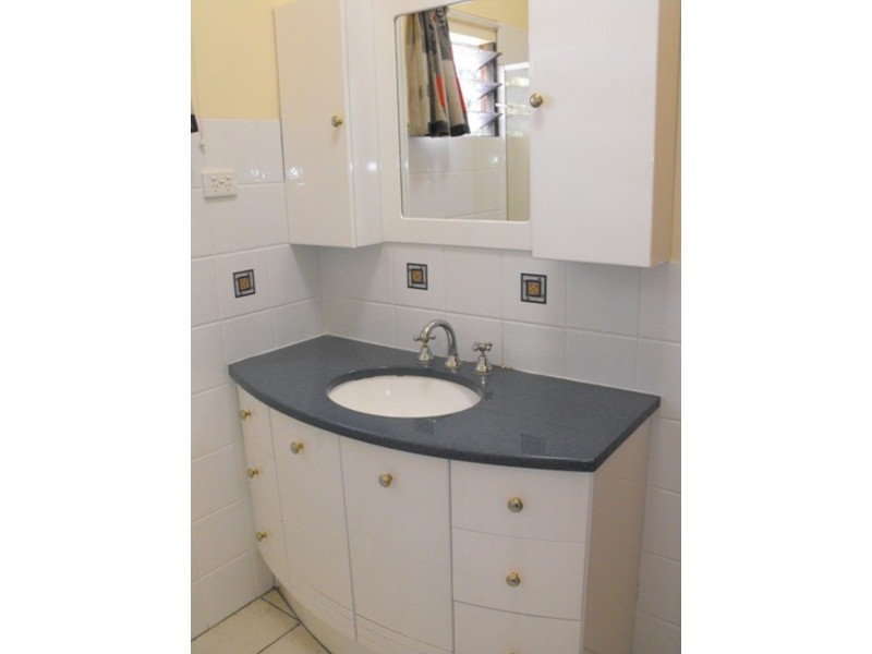 4 Rosemary Street, Kelso QLD 4815