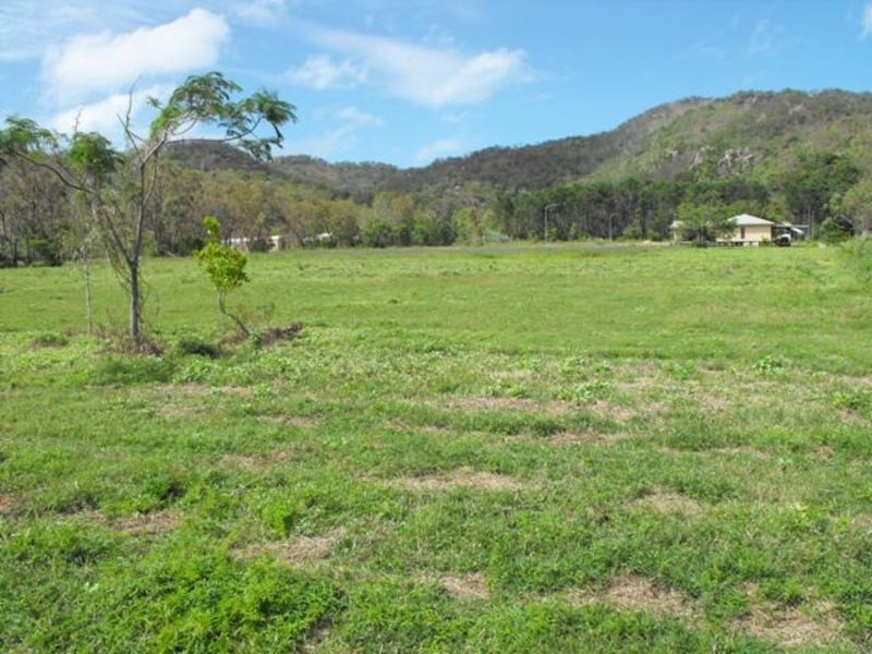 88 Gifford Street, Horseshoe Bay QLD 4819