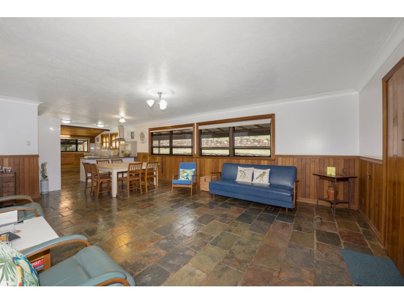 54 Mount Elliott Drive, Alligator Creek QLD 4816