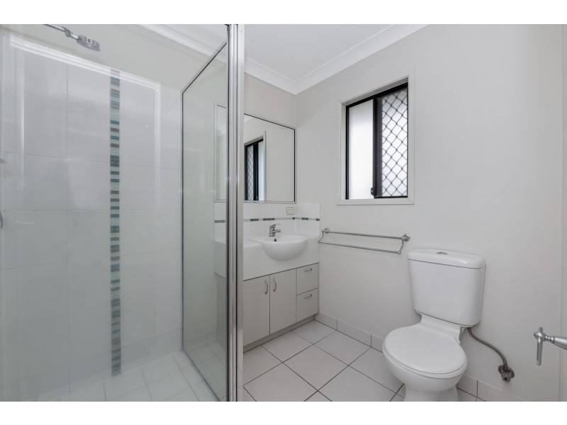 35 Limerick Way, Mount Low QLD 4818