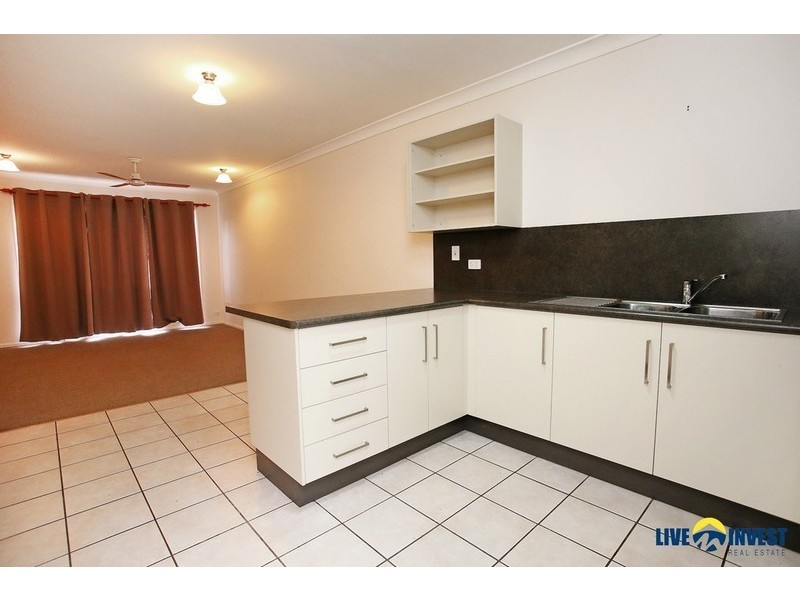 4/15 Lowth Street, Rosslea QLD 4812