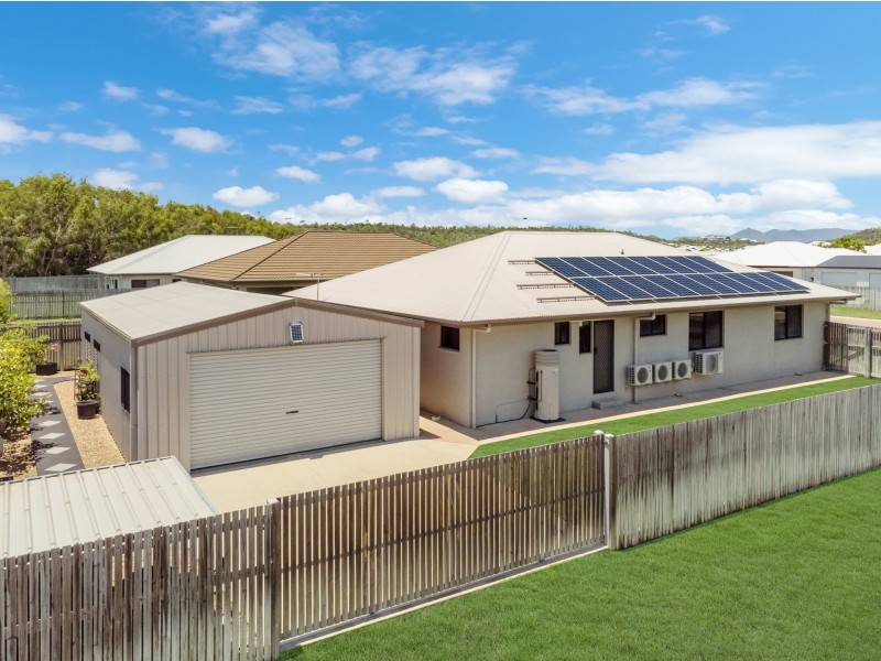 71 Daintree Drive, Bushland Beach QLD 4818
