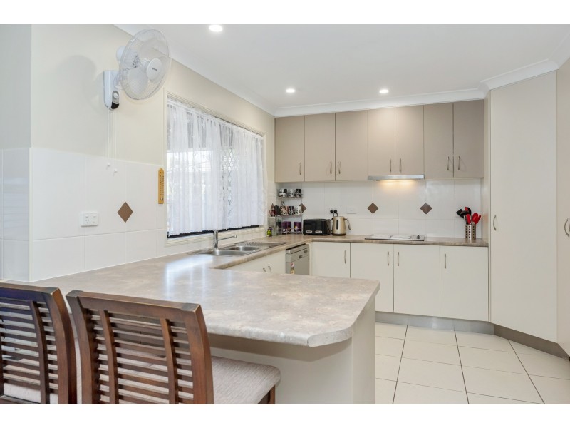 71 Daintree Drive, Bushland Beach QLD 4818