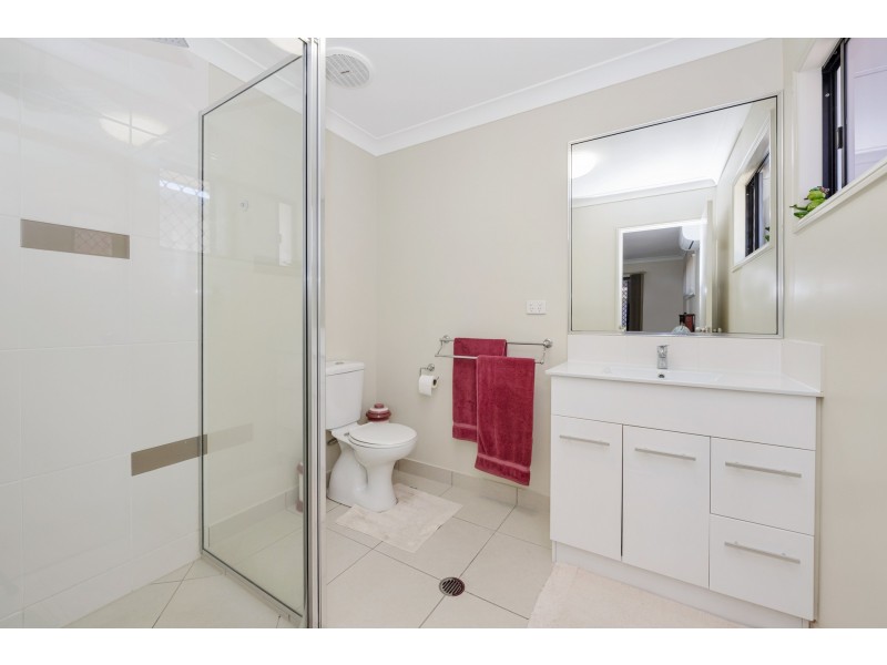 71 Daintree Drive, Bushland Beach QLD 4818