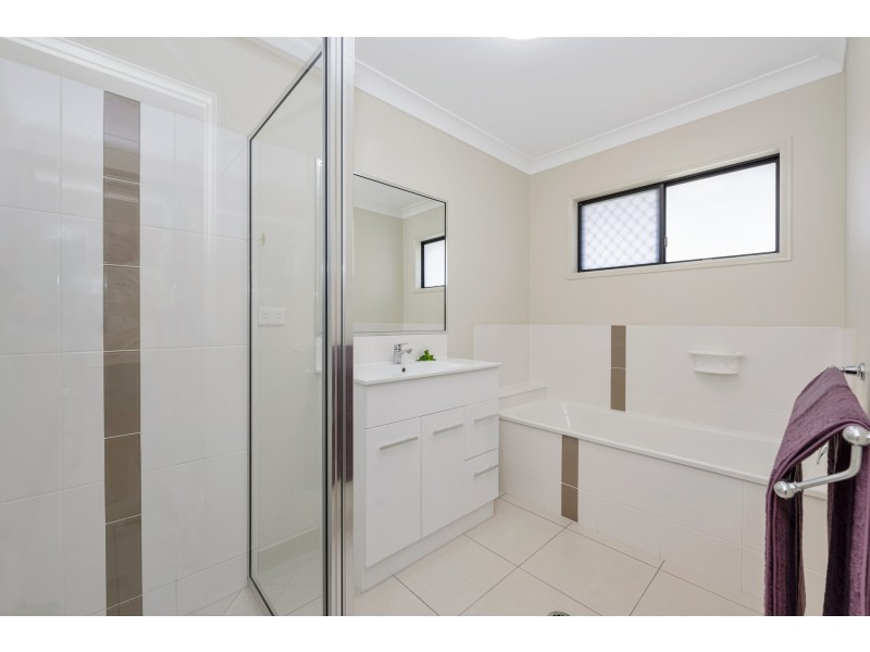 71 Daintree Drive, Bushland Beach QLD 4818