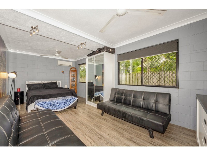 26 Hillview Road, Deeragun QLD 4818