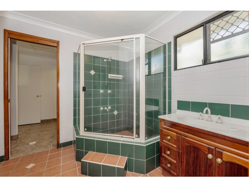 26 Hillview Road, Deeragun QLD 4818