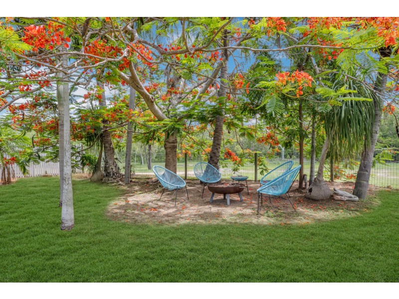 26 Hillview Road, Deeragun QLD 4818