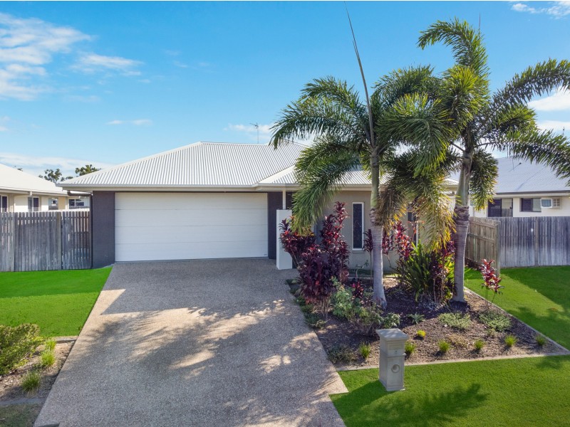 5 Yass Circuit, Kelso QLD 4815