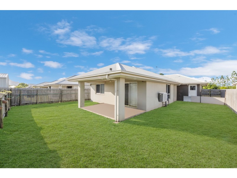 5 Yass Circuit, Kelso QLD 4815