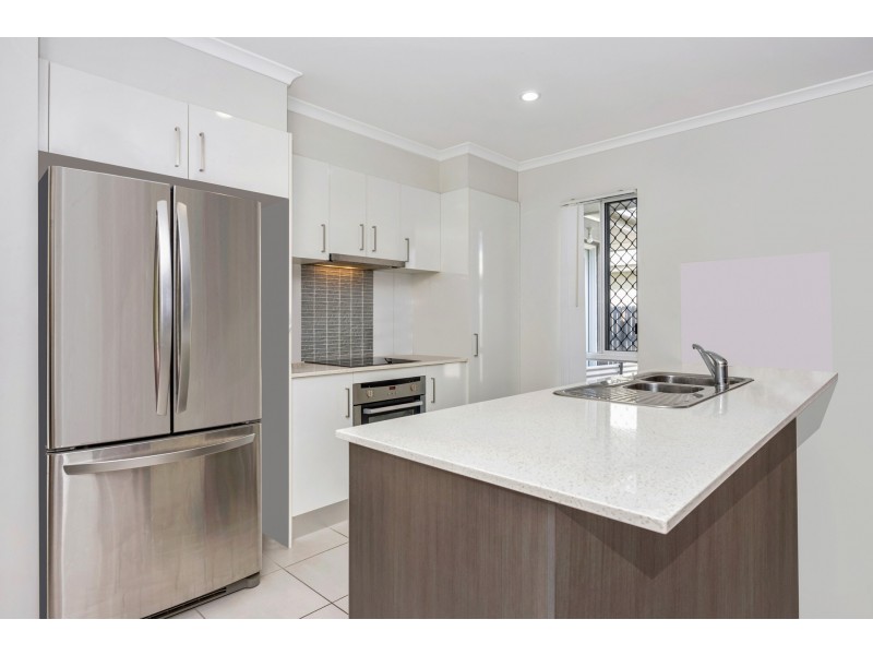 5 Yass Circuit, Kelso QLD 4815