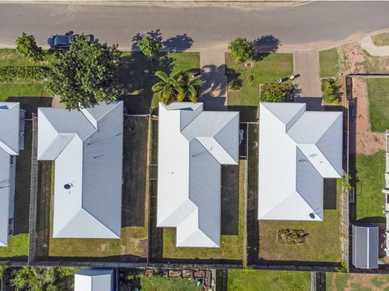 5 Yass Circuit, Kelso QLD 4815