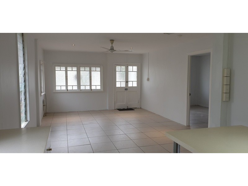 15 Baxter Street, West End QLD 4810