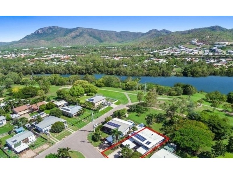 4 Kalinya Court, Cranbrook QLD 4814