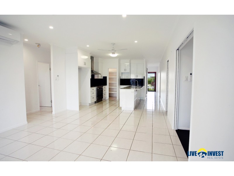 10 Fremont Street, Mount Low QLD 4818