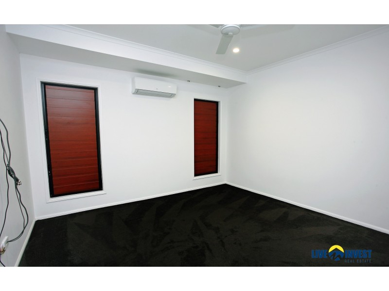 10 Fremont Street, Mount Low QLD 4818