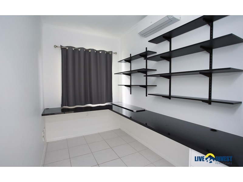 10 Fremont Street, Mount Low QLD 4818