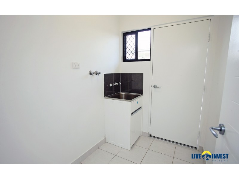 10 Fremont Street, Mount Low QLD 4818