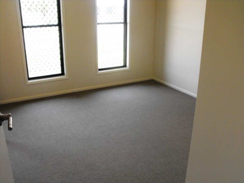 2/1 Claret Close, Condon QLD 4815