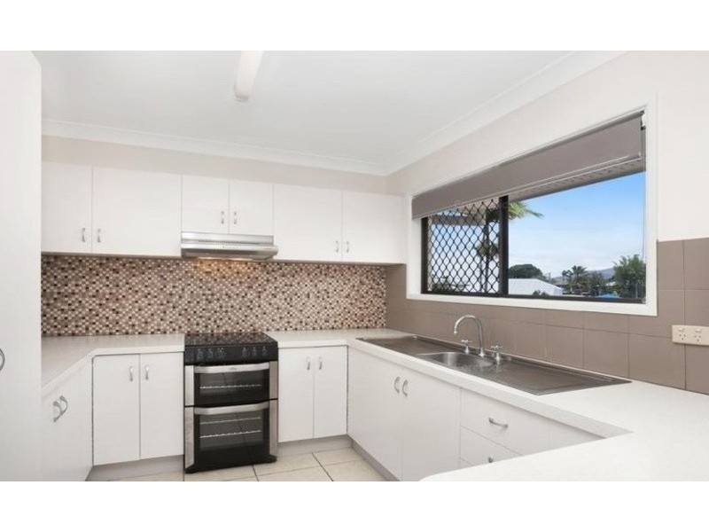 2/6 Watson Street, Rosslea QLD 4812