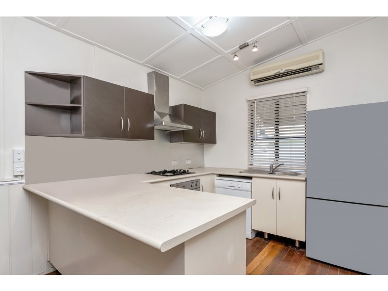 20 Ninth Avenue, Railway Estate QLD 4810