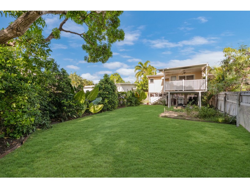 20 Ninth Avenue, Railway Estate QLD 4810