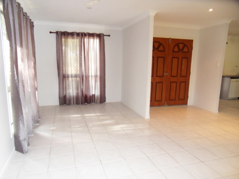 8 Goicoechea Drive, Bushland Beach QLD 4818