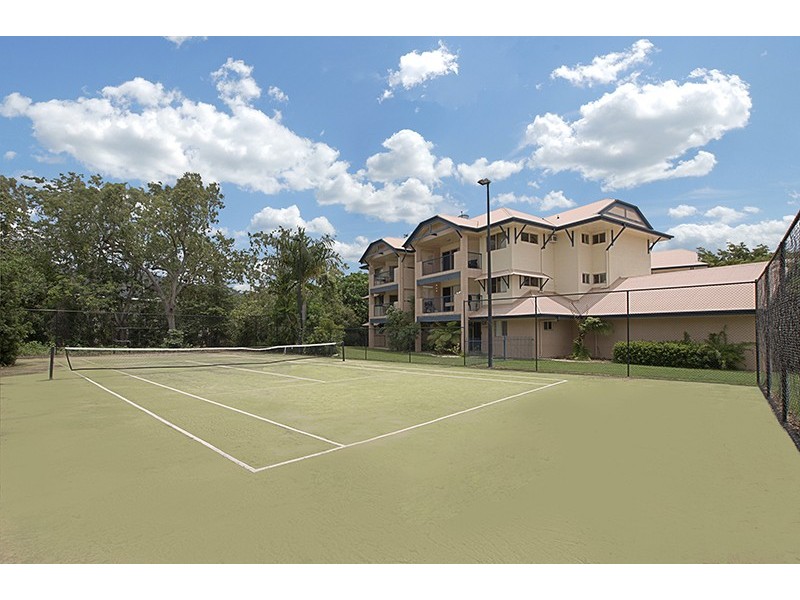 2/92 Regatta Crescent, Douglas QLD 4814