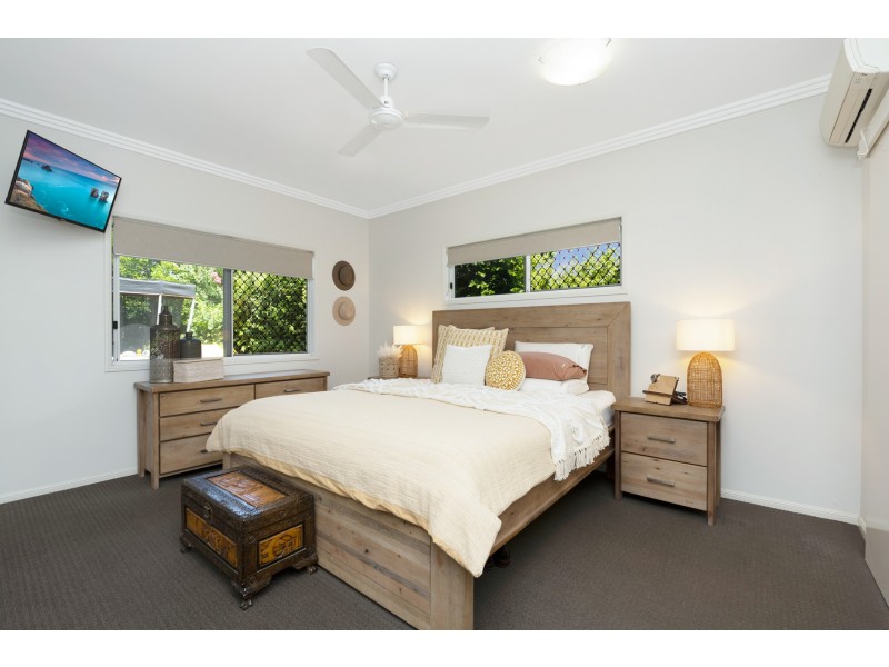 25 Leigh Street, West End QLD 4810