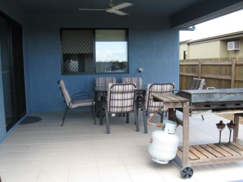 5 Fontwell Crescent, Mount Low QLD 4818