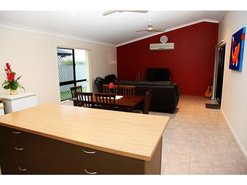 22 Newbury Drive, Mount Low QLD 4818