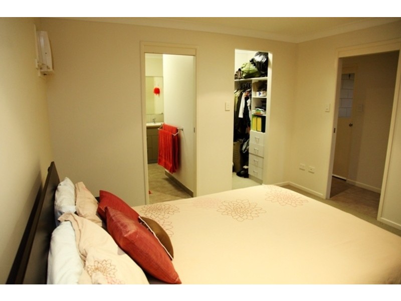 22 Newbury Drive, Mount Low QLD 4818