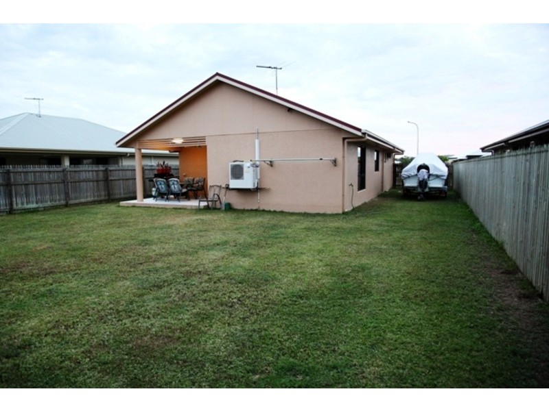 22 Newbury Drive, Mount Low QLD 4818