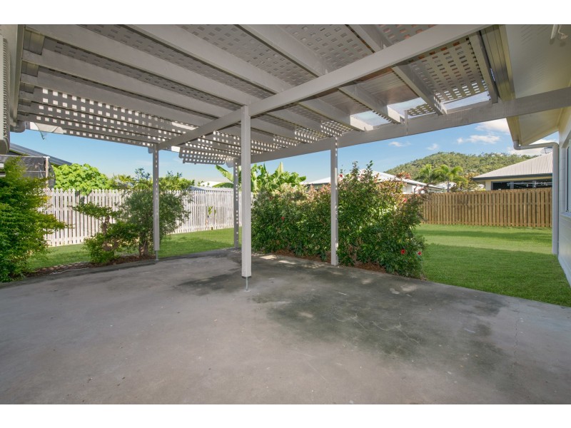 20 Lyndhurst Street, Mount Louisa QLD 4814