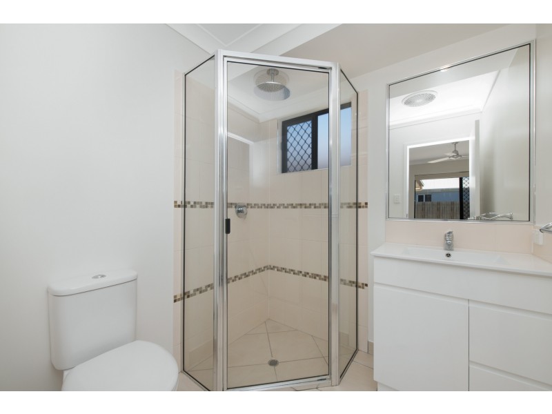 48 Kroymans Drive, Mount Louisa QLD 4814