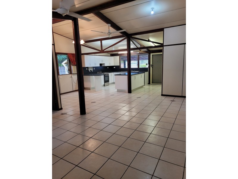 4 Rosemary Street, Kelso QLD 4815