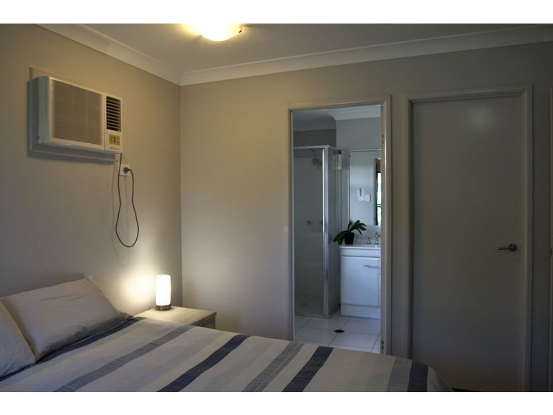 4 Elford Place, Mount Louisa QLD 4814