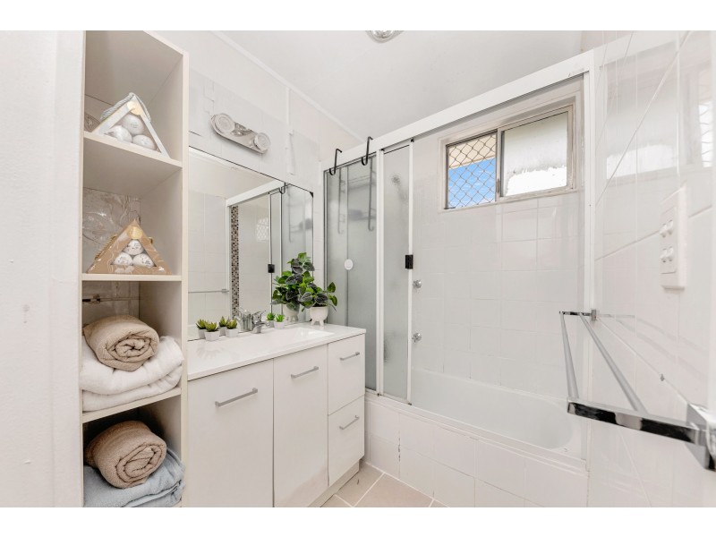 36 Renecol Avenue, Rasmussen QLD 4815