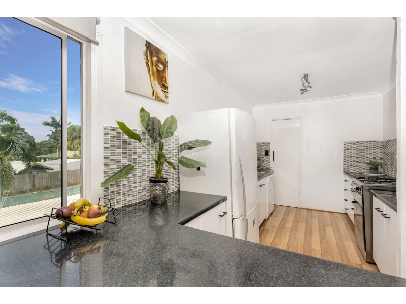 36 Renecol Avenue, Rasmussen QLD 4815