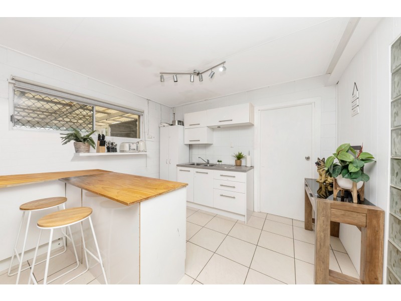 36 Renecol Avenue, Rasmussen QLD 4815