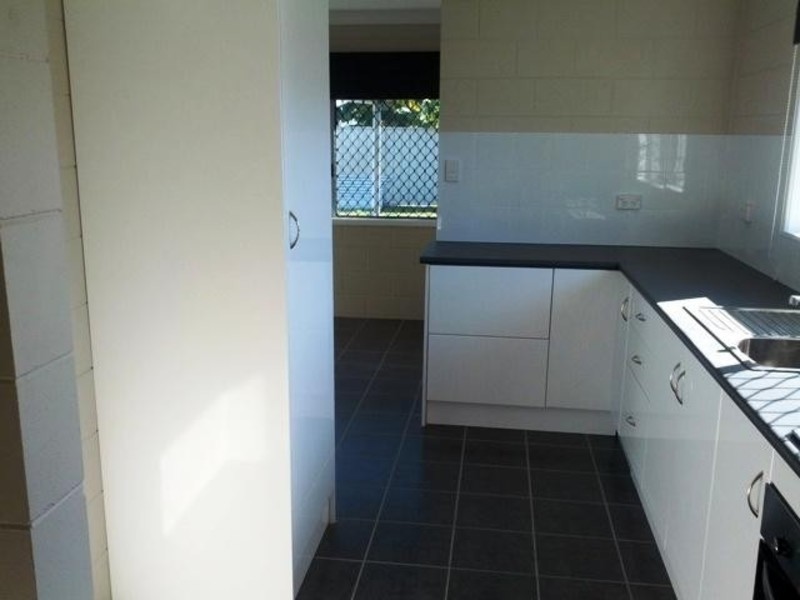 24 San Vito Cresent, Rasmussen QLD 4815